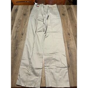 Red Wing Shoes Pants, Mens 32, Khaki Pants, Pleated, Straight Leg, Pockets NWT